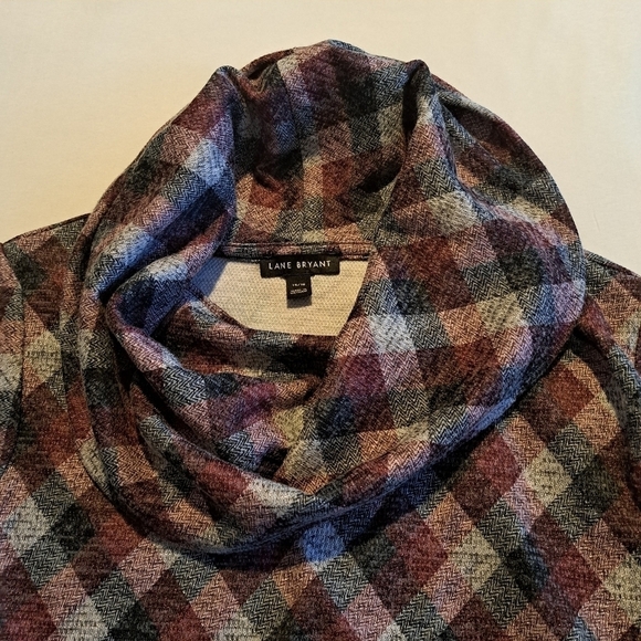 Lane Bryant women's 14/16 cowl neck top diamond design - Picture 3 of 7